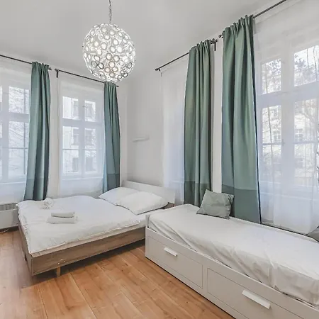 Appartamento Old Town Walkable Flat,kitchen, New Bathroom