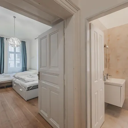 Old Town Walkable Flat,kitchen, New Bathroom Praga