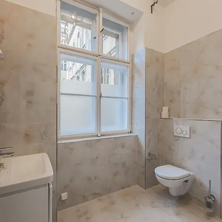 Old Town Walkable Flat,kitchen, New Bathroom Appartamento